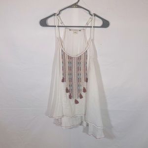 medium white chelsea and violet top